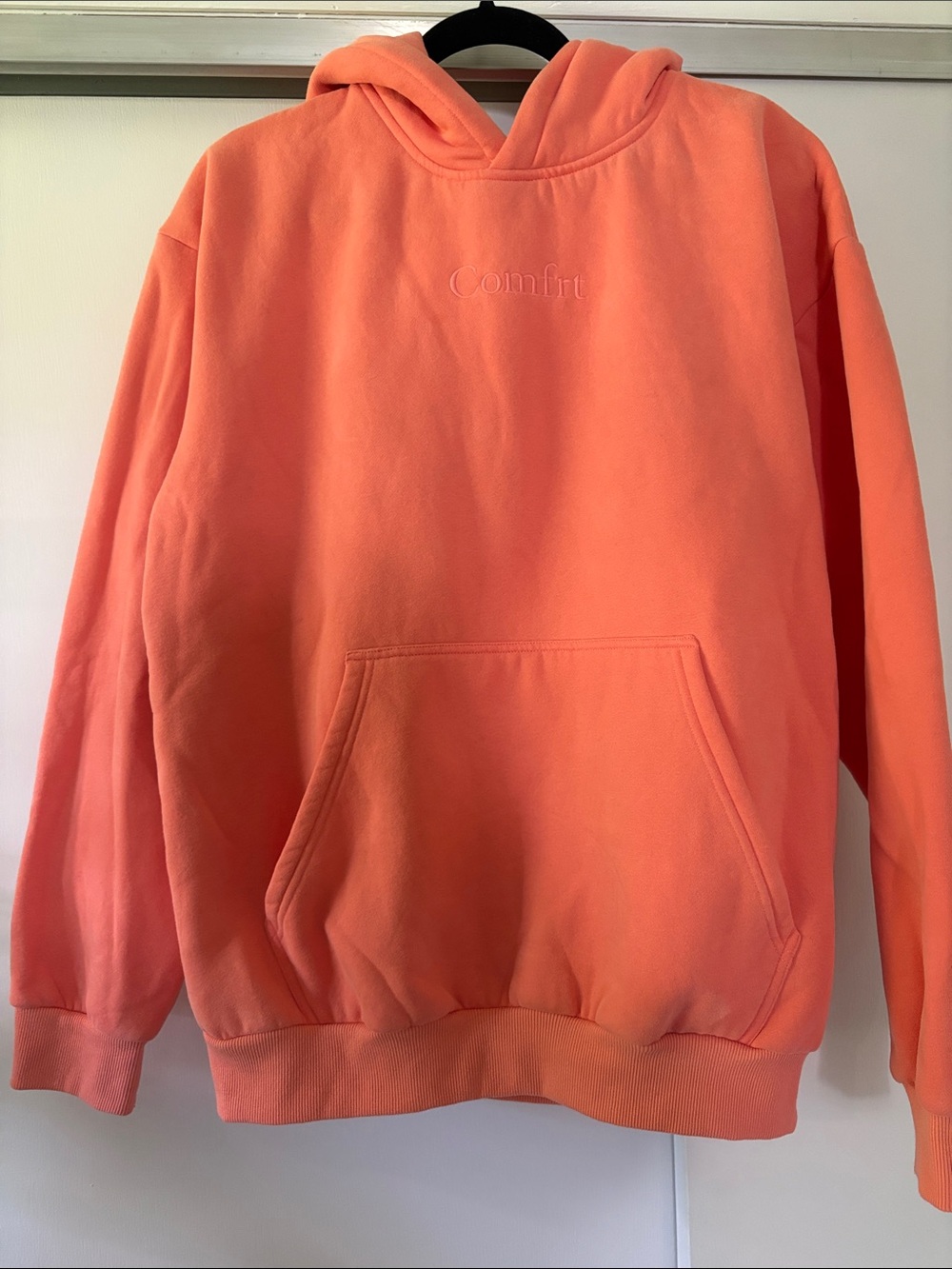 Comfort size Medium Signature Hoodie Embroidered Coral VGUC